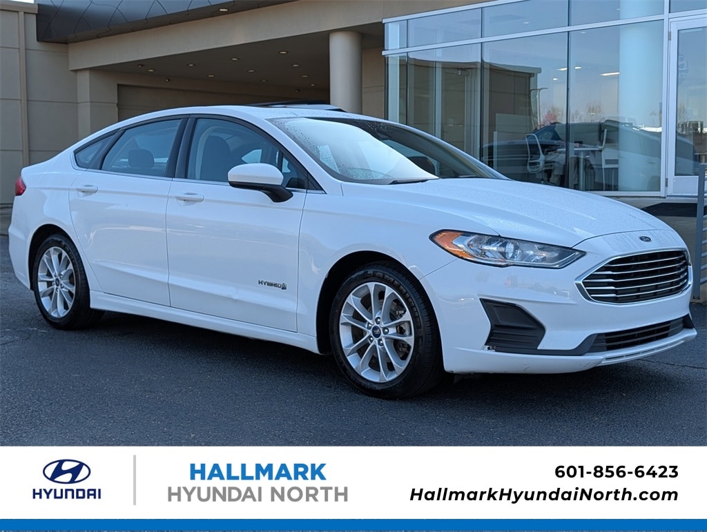 2019 Ford Fusion Hybrid SE's photo