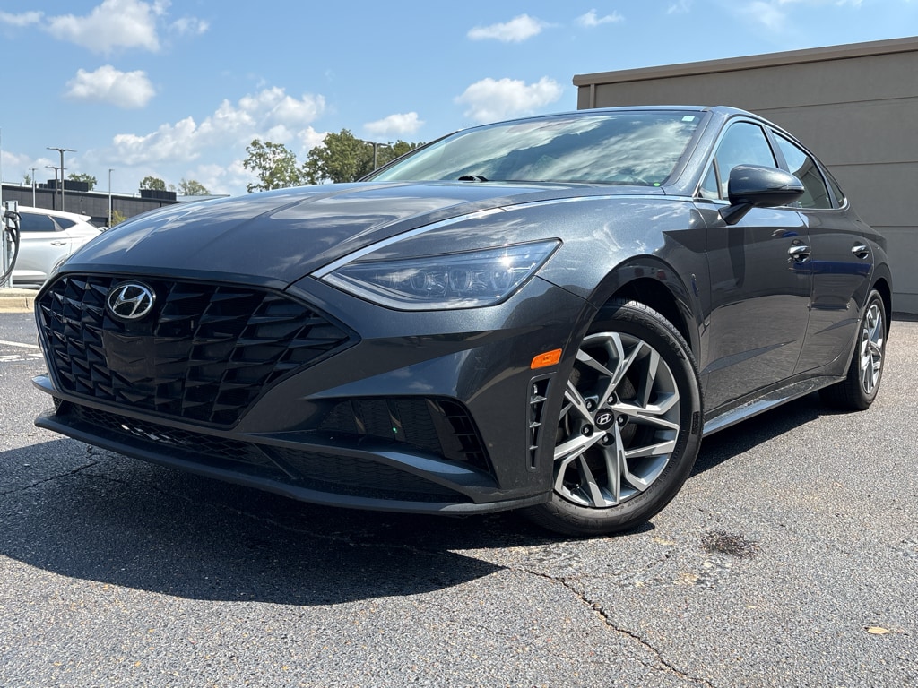Used 2023 Hyundai Sonata SEL Sedan
