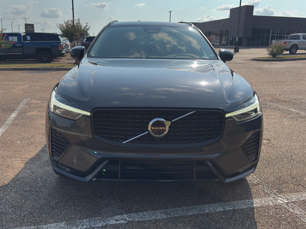 Used 2024 Volvo XC60 Plus Dark Theme Sport Utility