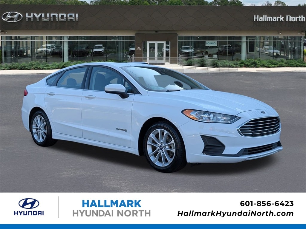 2019 Ford Fusion Hybrid SE's photo