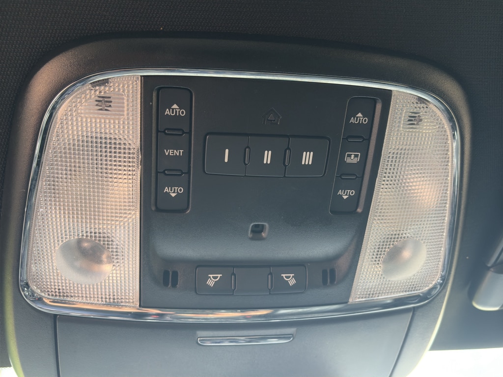2023 Chrysler 300 S - Photo 23