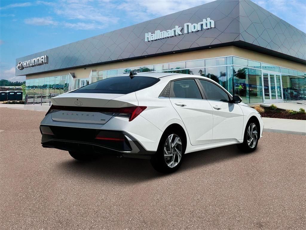 2025 Hyundai Elantra Limited - Photo 7