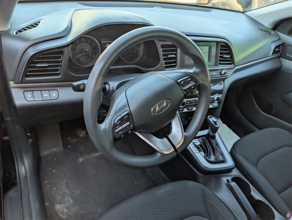 Used 2020 Hyundai Elantra SE with VIN KMHD74LFXLU918724 for sale in Ridgeland, MS