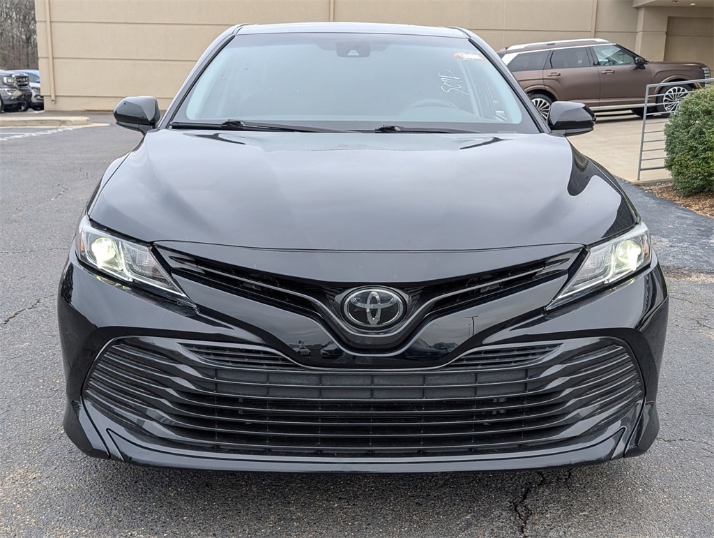 Used 2020 Toyota Camry LE with VIN 4T1C11AK6LU982819 for sale in Ridgeland, MS