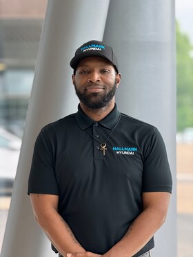 Staff member Jay Jones from ID_ea0c2ebbcc47