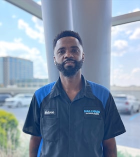 Staff member Andwon Southern from ID_35c2849664e2