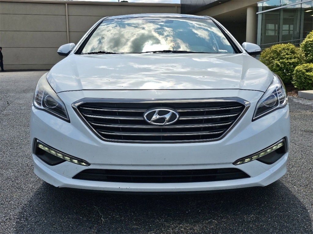 Used 2015 Hyundai Sonata Limited with VIN 5NPE34AF5FH085811 for sale in Ridgeland, MS