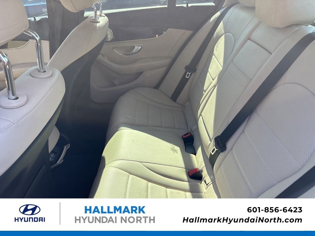 2021 Mercedes-Benz C-Class C300's photo