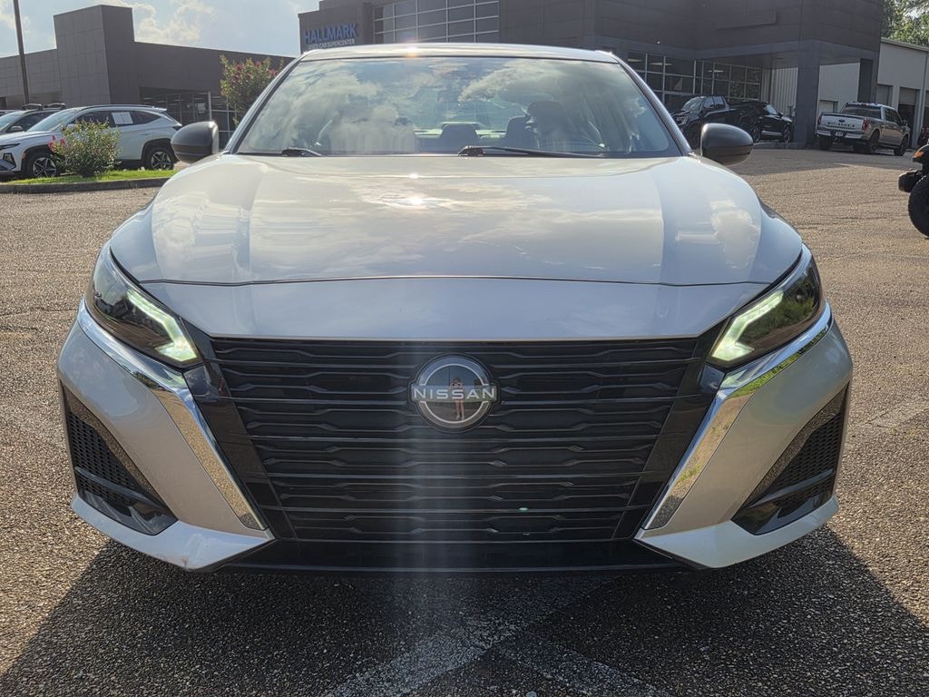 Used 2025 Nissan Altima SV Sedan