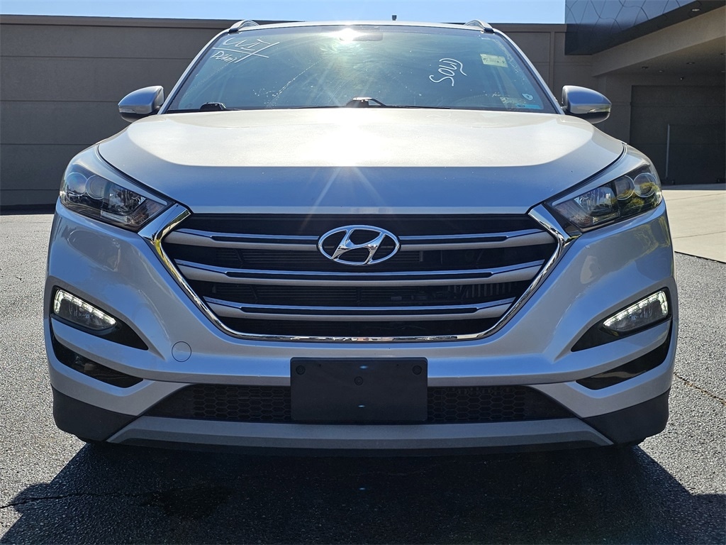 Used 2018 Hyundai Tucson Limited with VIN KM8J33A2XJU681965 for sale in Ridgeland, MS