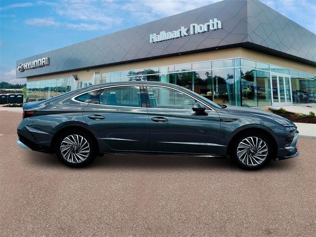 2025 Hyundai Sonata Hybrid Limited - Photo 9