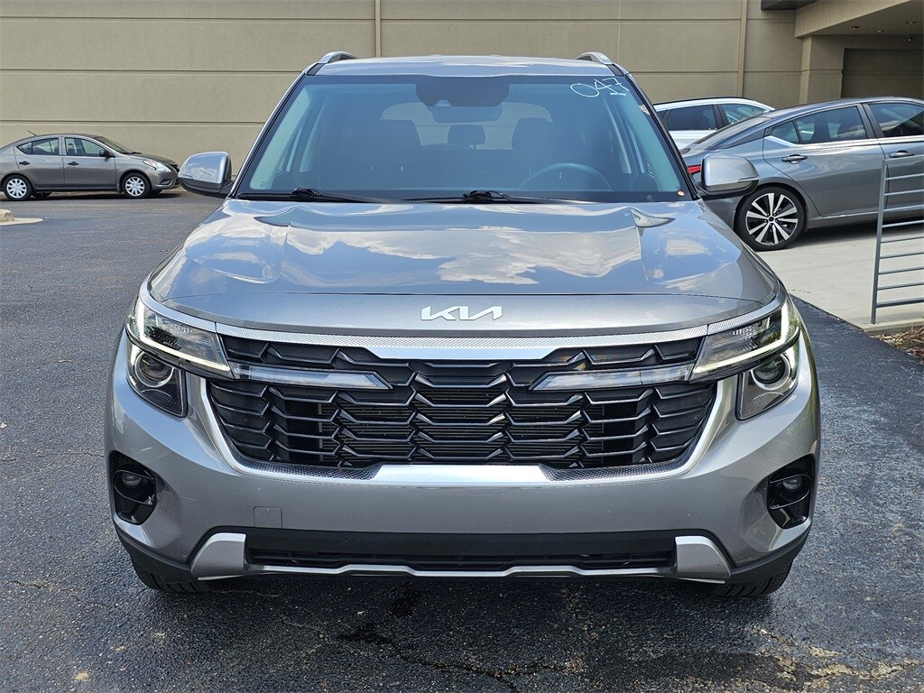2024 Kia Seltos EX photo 2