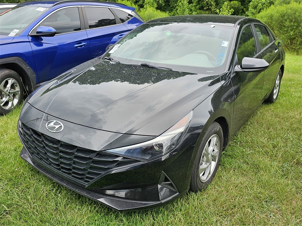 Used 2021 Hyundai Elantra SE with VIN KMHLL4AG8MU212856 for sale in Ridgeland, MS