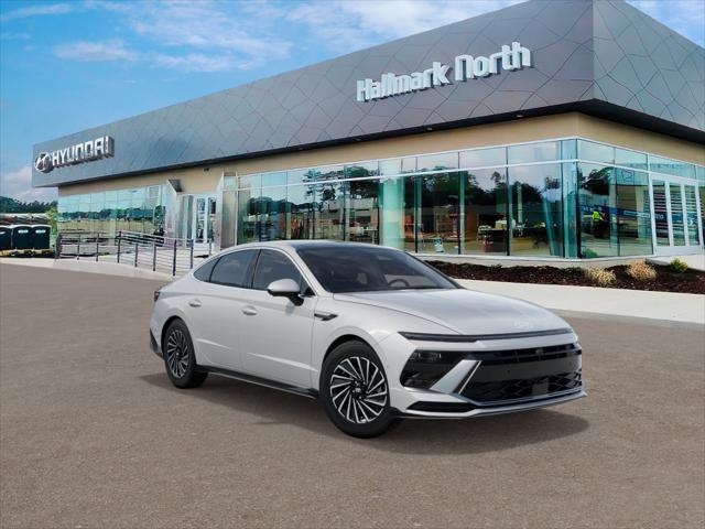 2025 Hyundai Sonata Hybrid Limited photo 2