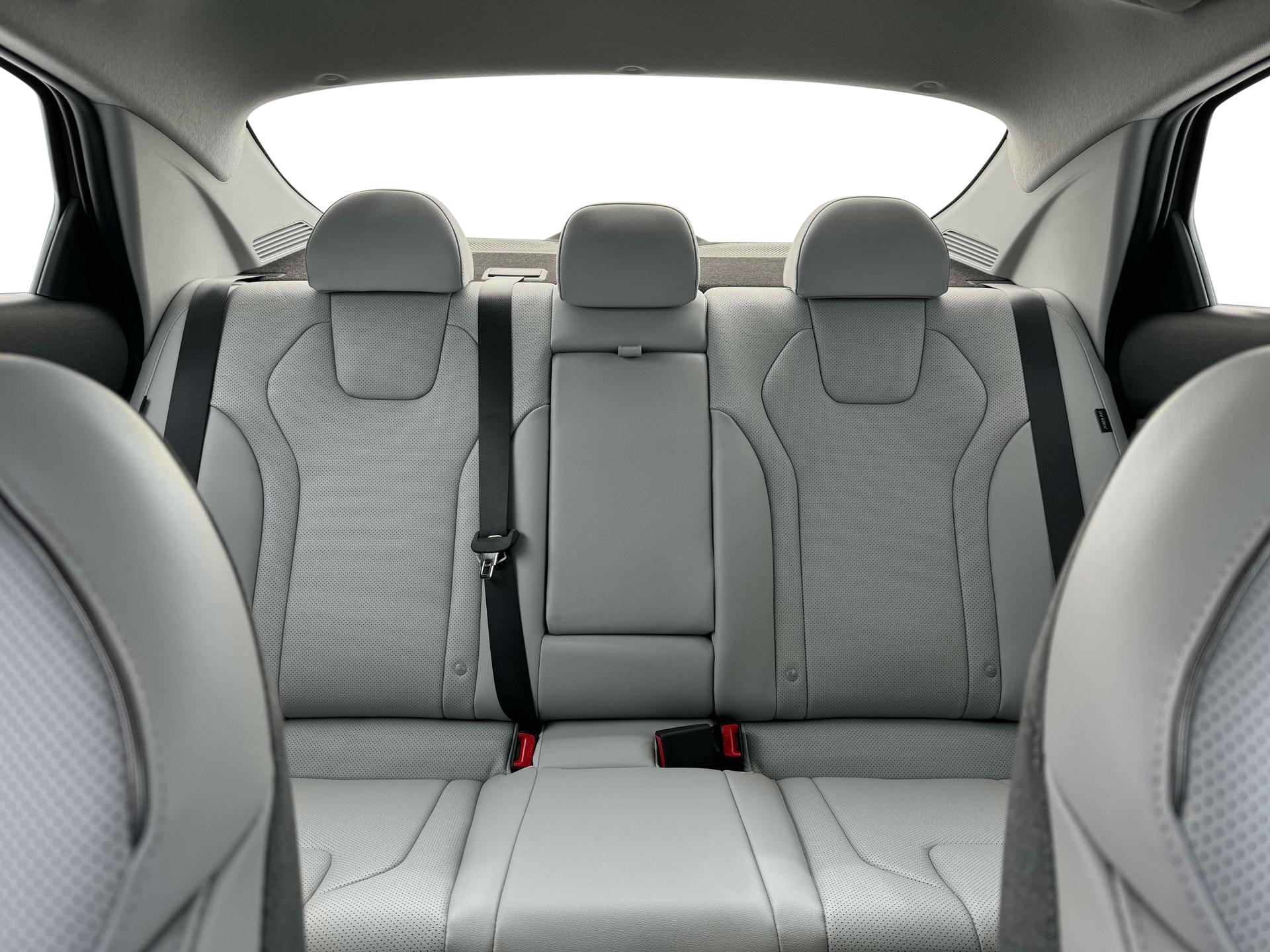 2025 Hyundai Elantra Limited - Photo 16