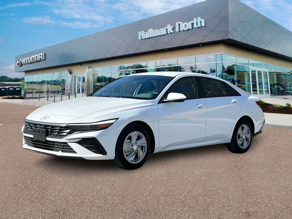 New 2025 Hyundai Elantra SE Sedan
