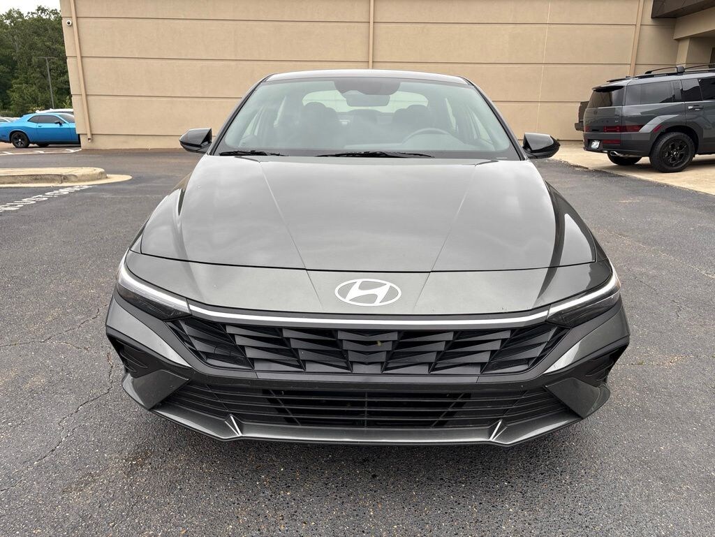 Used 2025 Hyundai Elantra SEL Sport Sedan