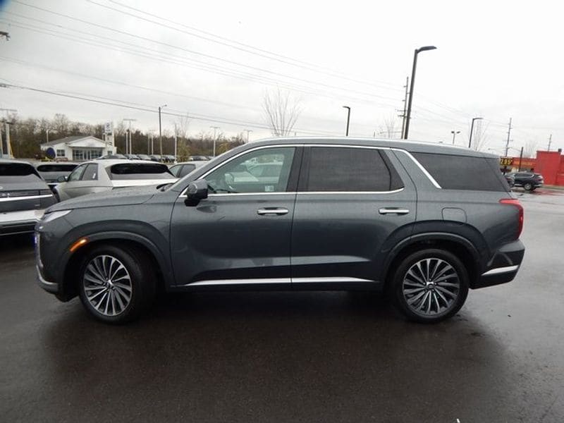 Used 2024 Hyundai Palisade Calligraphy with VIN KM8R74GE6RU699602 for sale in Hendersonville, TN