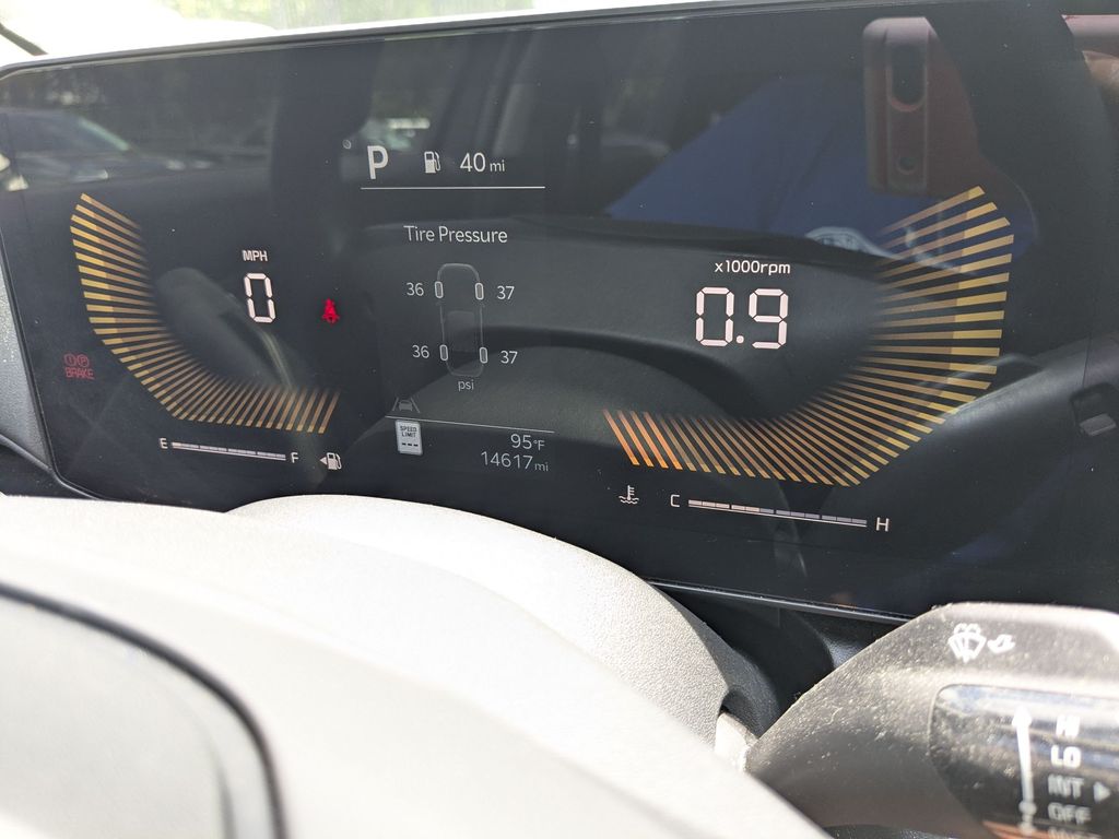 2025 Kia K4 LX - Photo 11