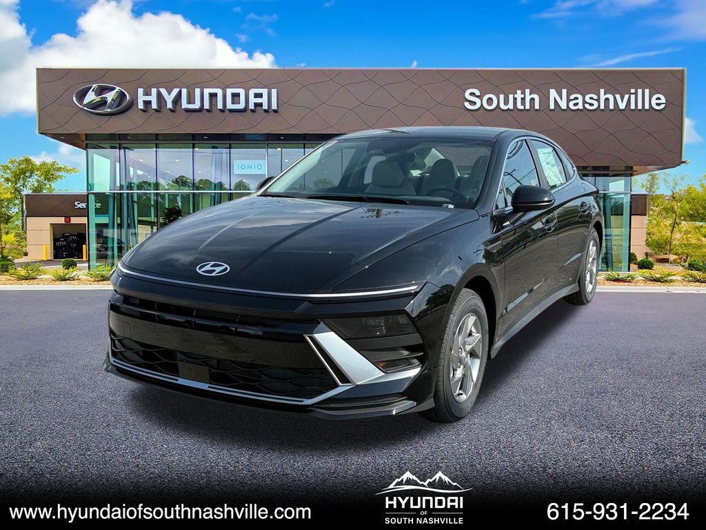 2026 Hyundai Sonata SE's photo