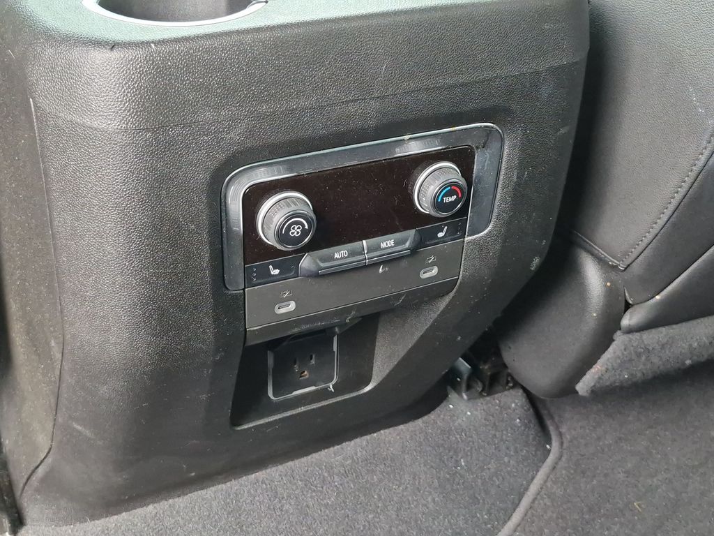 2022 Chevrolet Tahoe Z71 - Photo 18