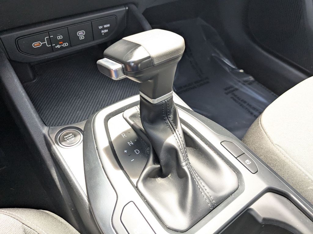 2025 Kia K4 LX - Photo 12