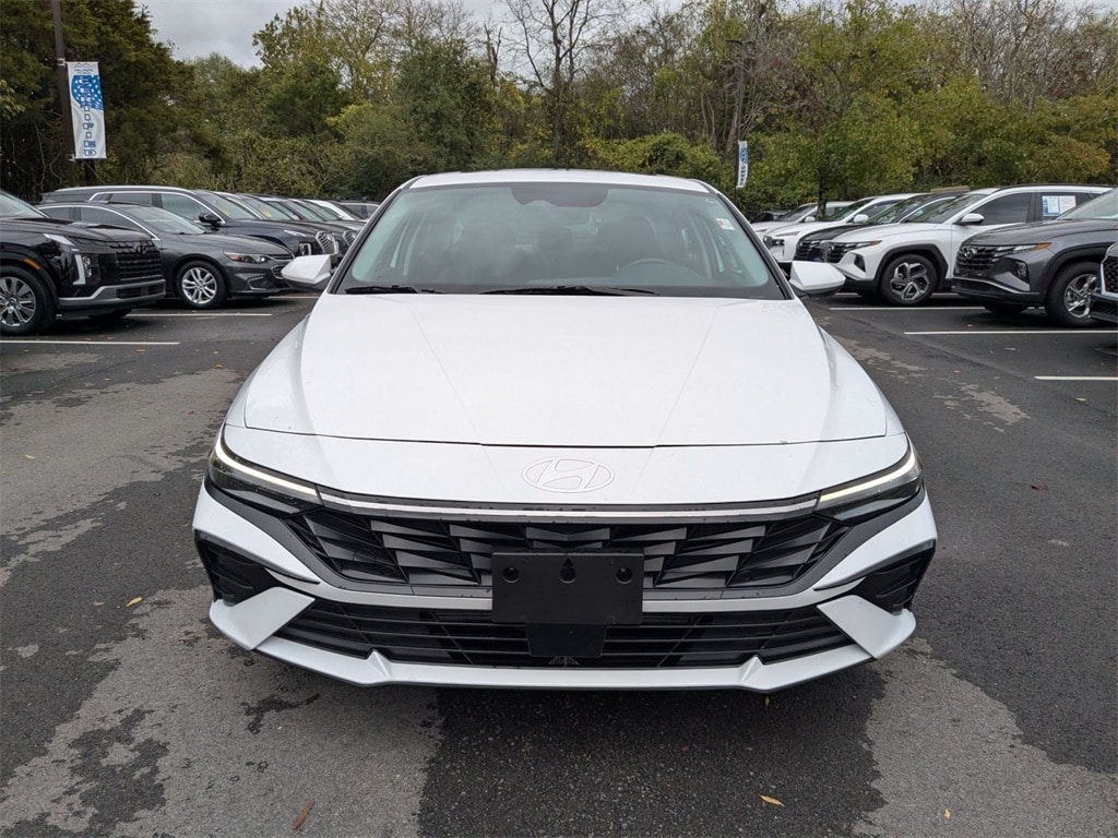 Certified 2025 Hyundai Elantra SEL Convenience Sedan