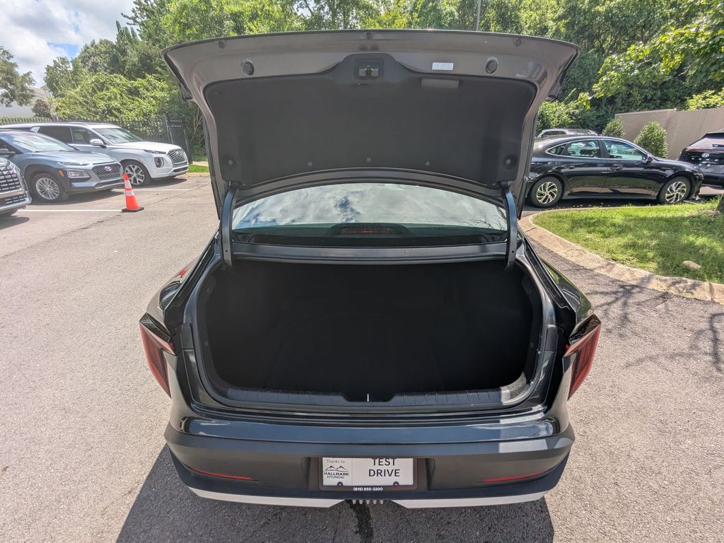 2025 Kia K4 LX - Photo 6