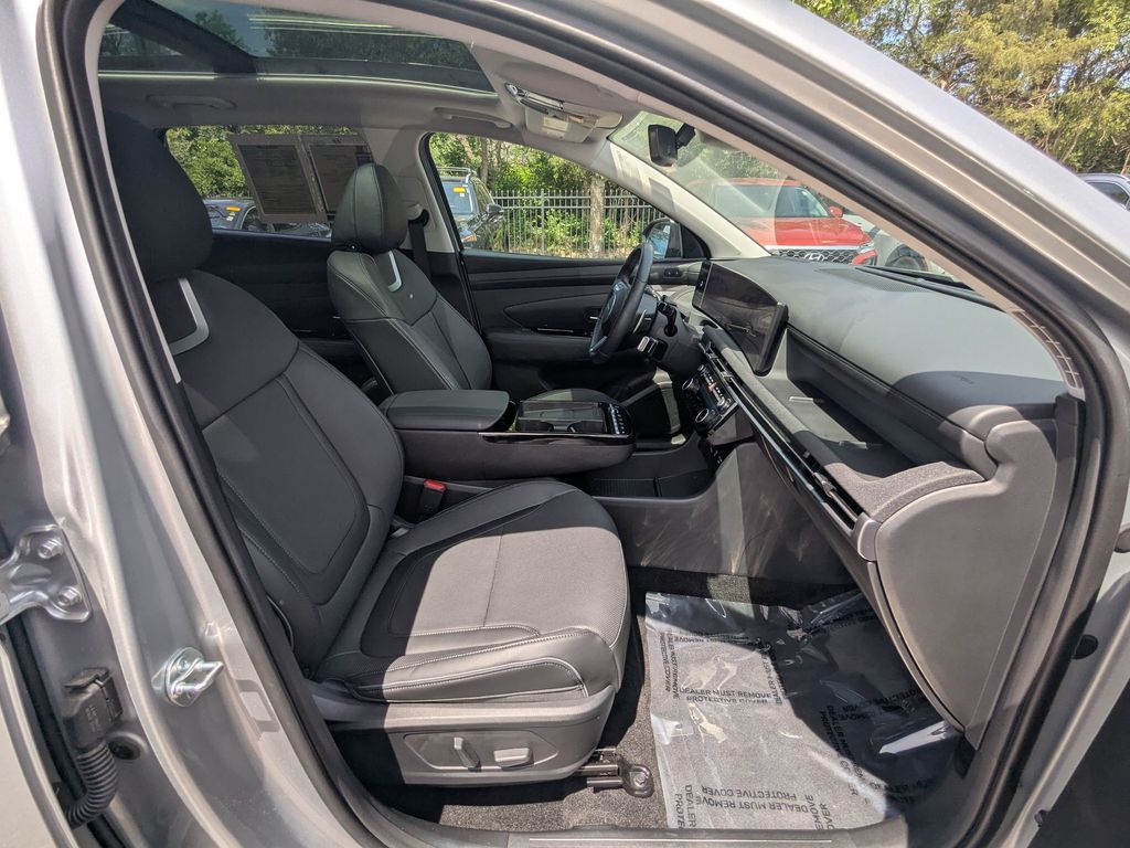 2025 Hyundai Tucson Limited - Photo 23