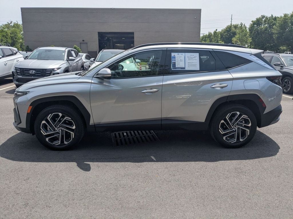 2025 Hyundai Tucson Limited - Photo 9