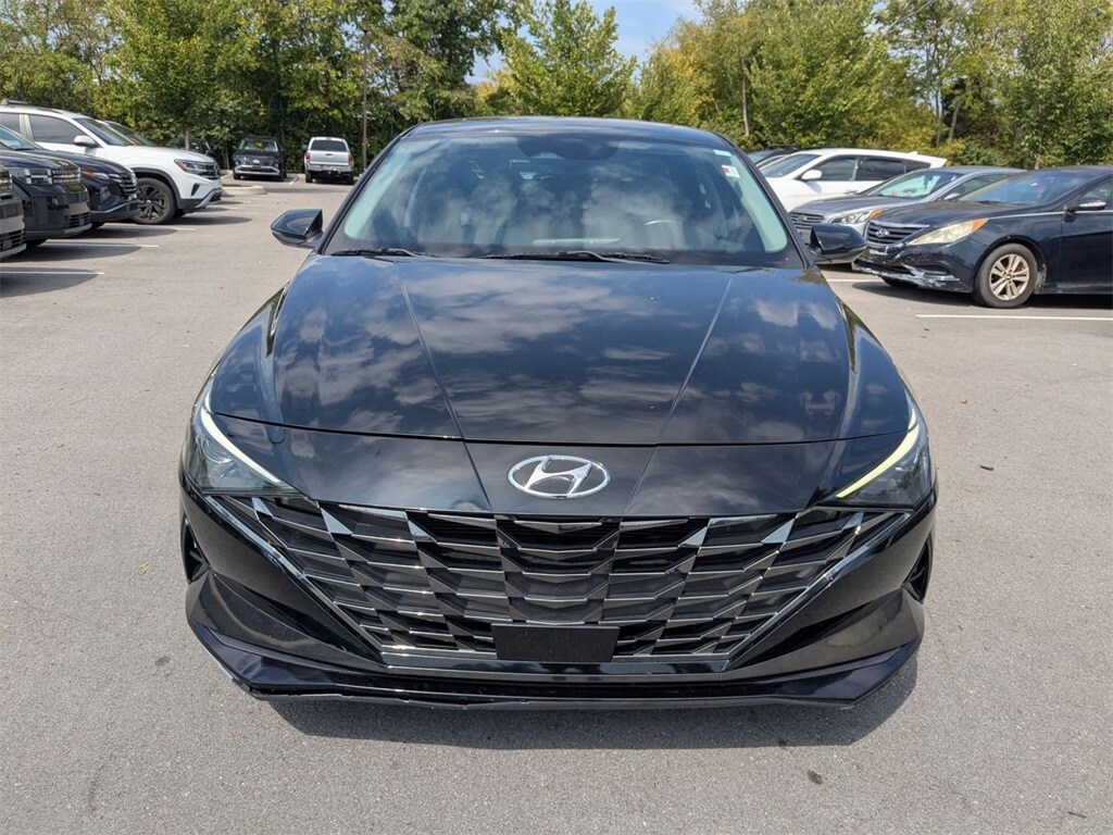 2021 Hyundai Elantra Limited photo 2