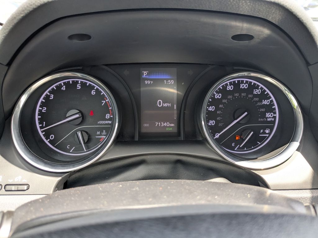 2019 Toyota Camry SE - Photo 11
