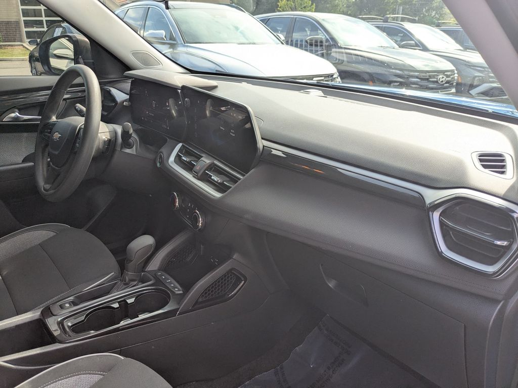 2024 Chevrolet TrailBlazer LS - Photo 21