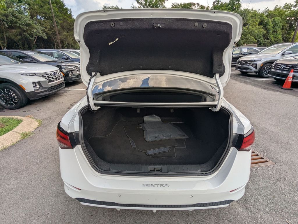 2022 Nissan Sentra SV - Photo 6