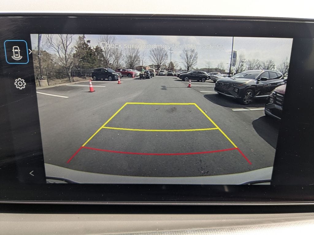 2025 Hyundai Tucson SE - Photo 13