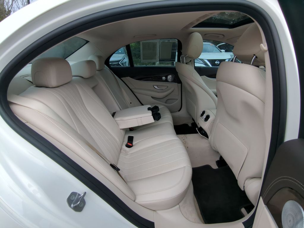 2017 Mercedes-Benz E-Class E300 - Photo 22
