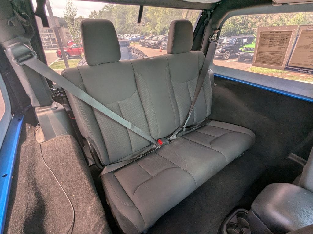 2016 Jeep Wrangler Willys Wheeler - Photo 19