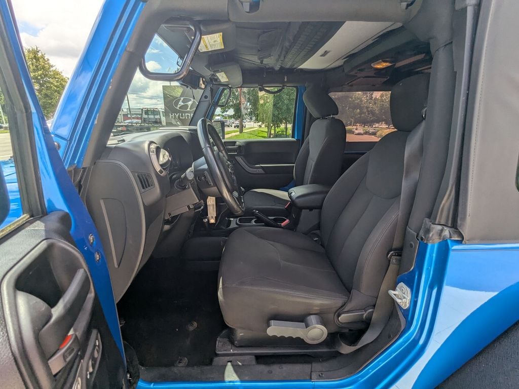 2016 Jeep Wrangler Willys Wheeler - Photo 15