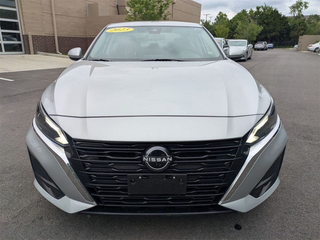 Used 2023 Nissan Altima SV with VIN 1N4BL4DV6PN365525 for sale in Hendersonville, TN
