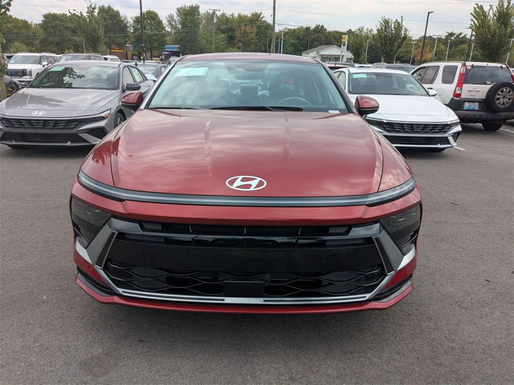 2026 Hyundai Sonata SEL Sport photo 2