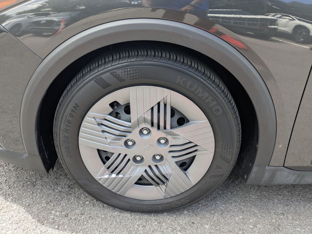 2025 Kia K4 LX - Photo 23