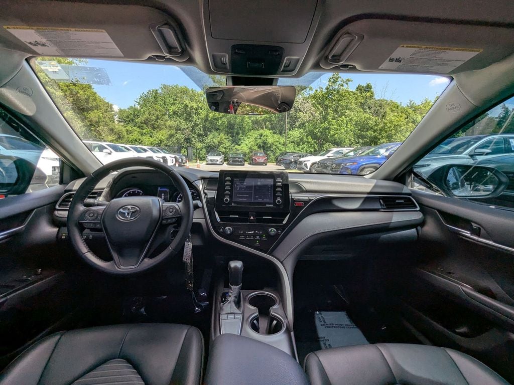 2024 Toyota Camry SE - Photo 17