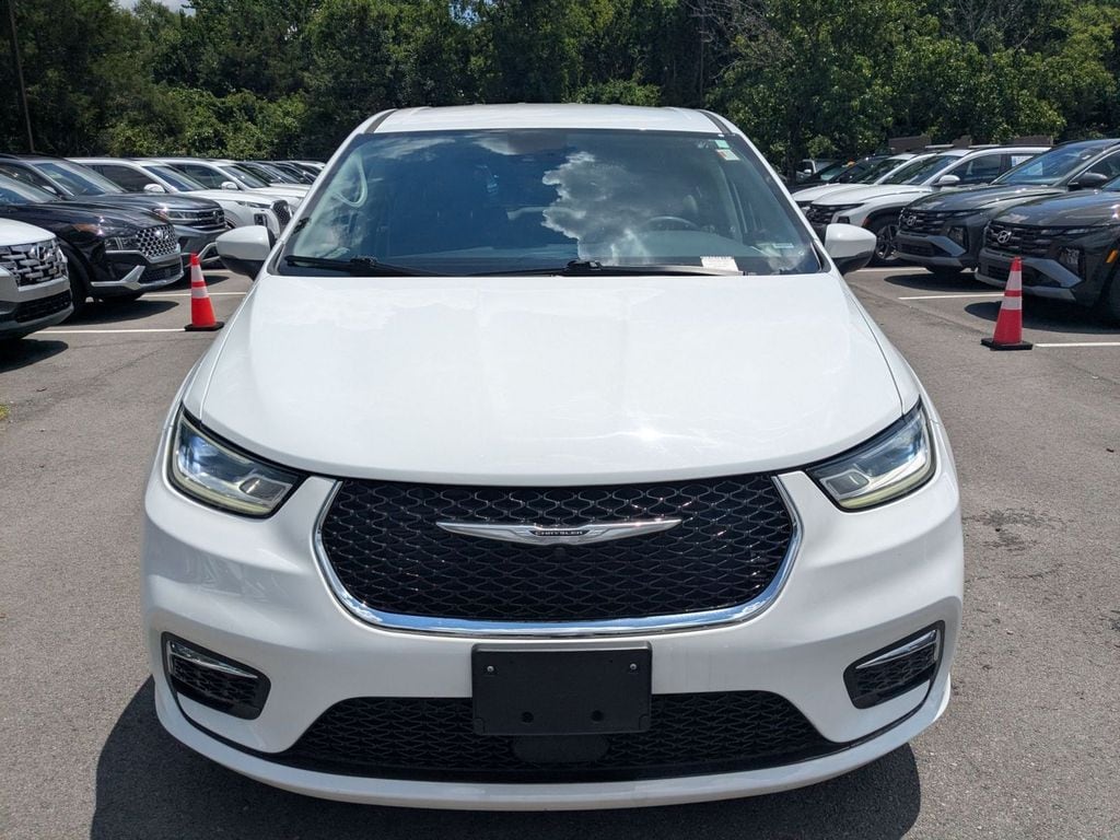 Used 2023 Chrysler Pacifica Touring L Passenger Van