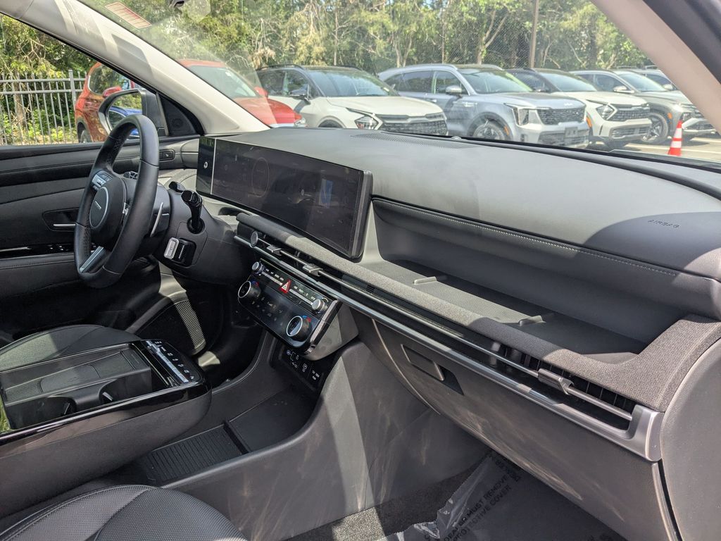 2025 Hyundai Tucson Limited - Photo 24