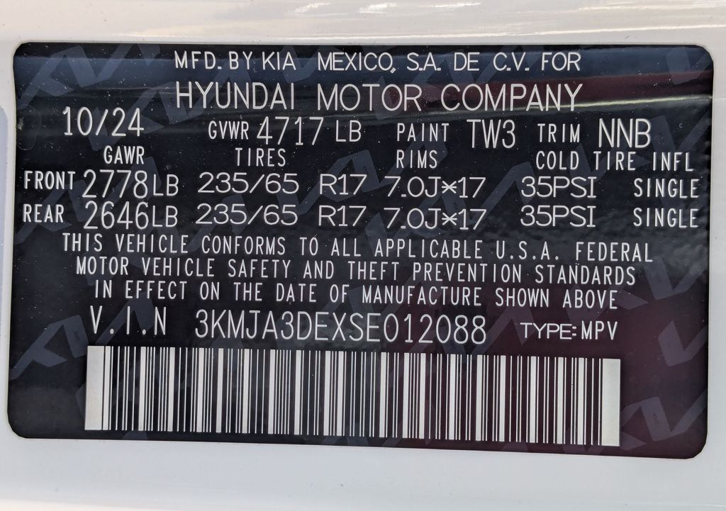 2025 Hyundai Tucson SE - Photo 24