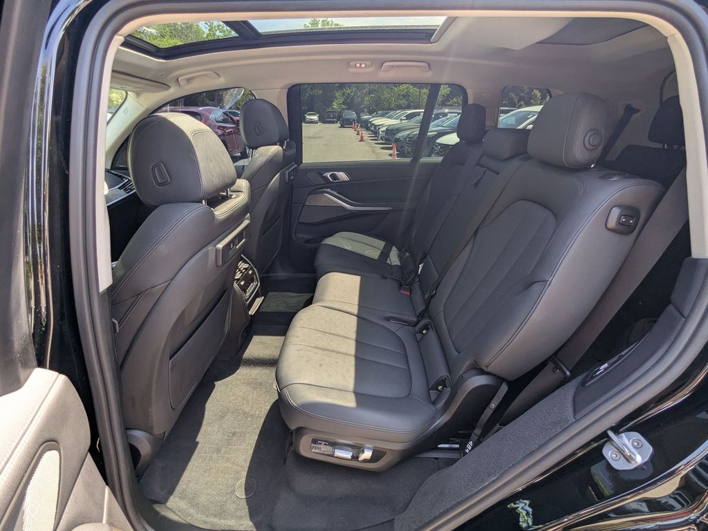 2020 BMW X7 40i - Photo 25