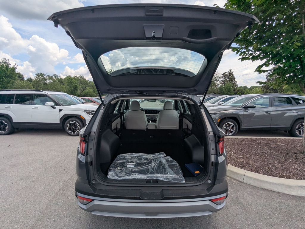 2026 Hyundai Tucson SE - Photo 6