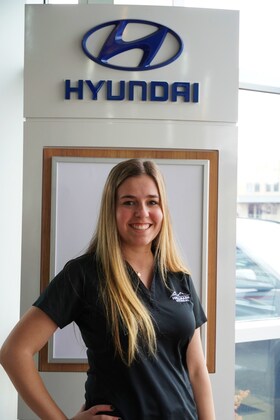 Staff member Michaela Keller from ID_9135e988401a