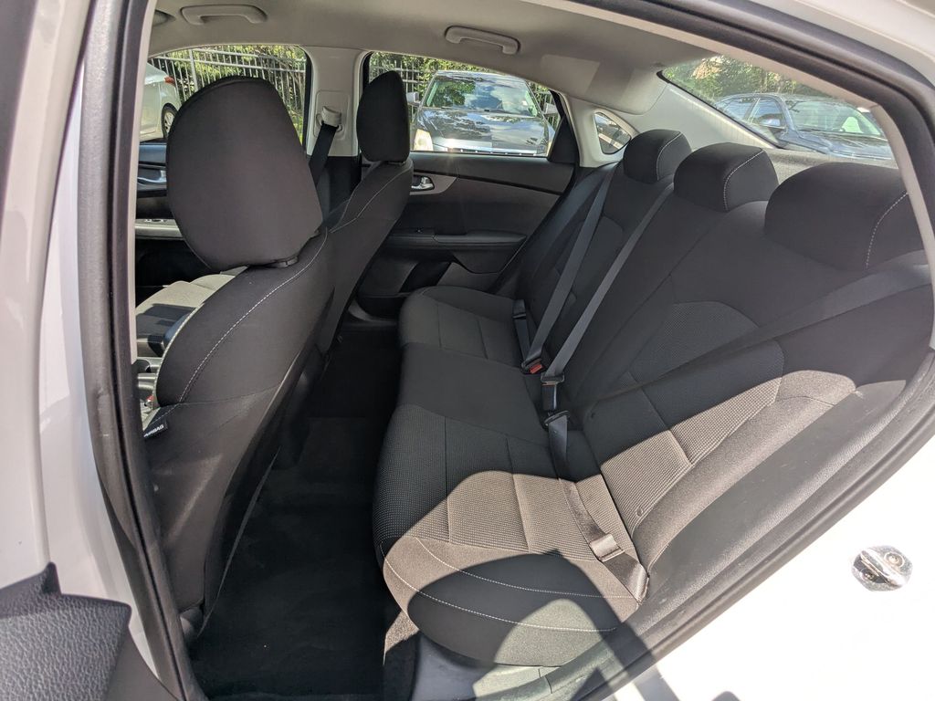 2020 Kia FORTE LXS - Photo 18