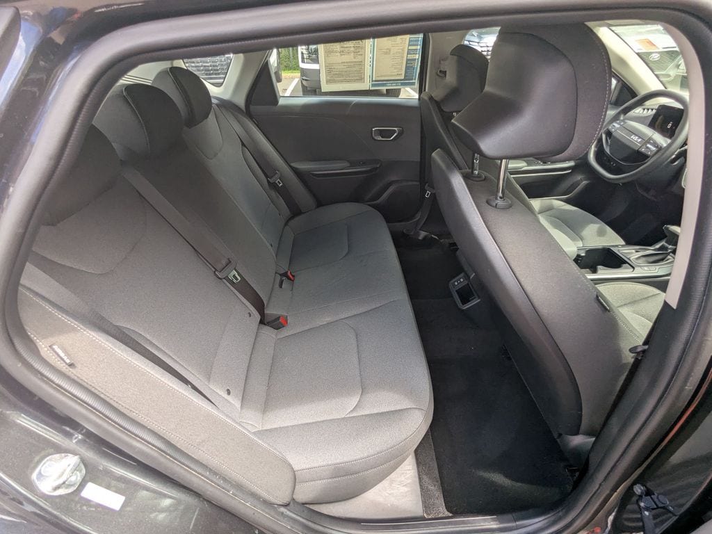 2025 Kia K4 LX - Photo 19